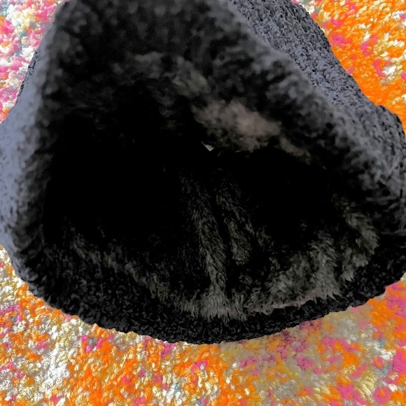 THE WINTER BRAND || Dark Chenille Lined Beanie ✨NWT✨ - Picture 3 of 6